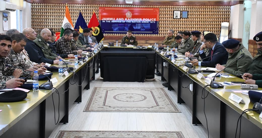 Srinagar, IGP VK Birdi, Kashmir Zone, Held Security Review Meeting