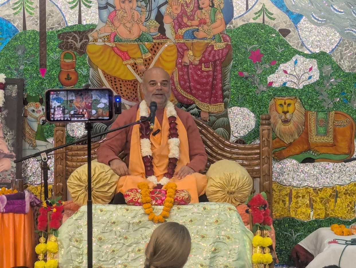 The one who worships God is the greatest: Siddhanti Maharaj