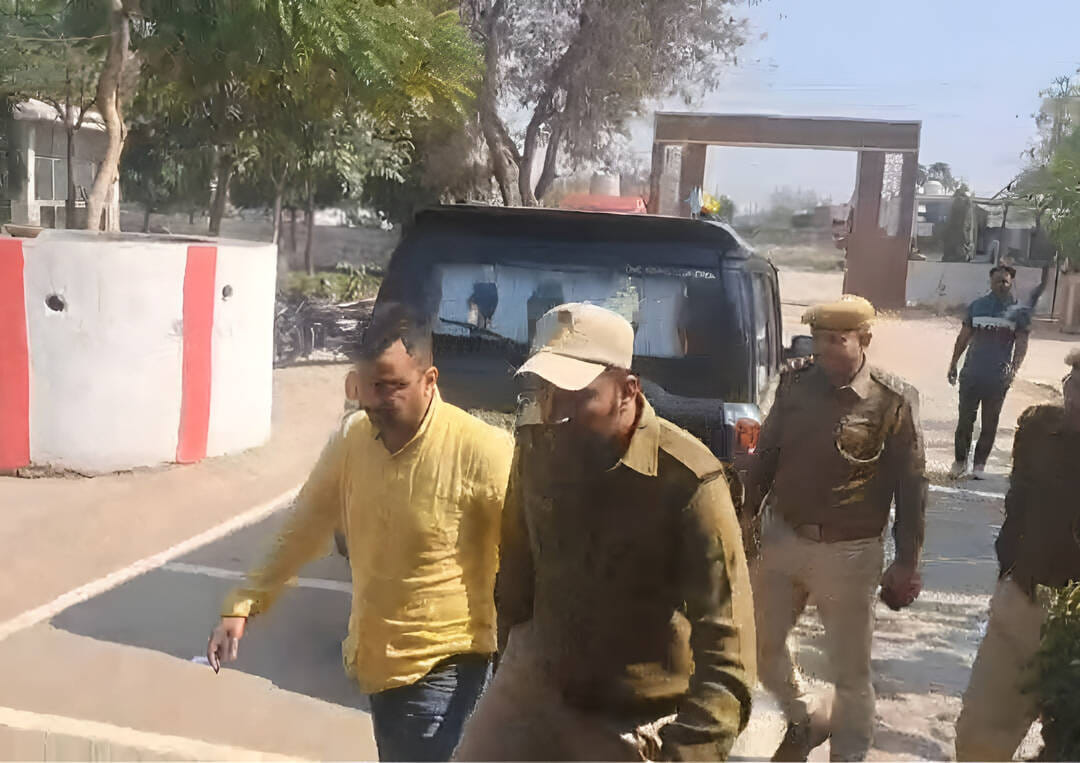 Hemant Sachdeva, the main accused in the illegal firecracker factory explosion case, was arrested from Delhi.