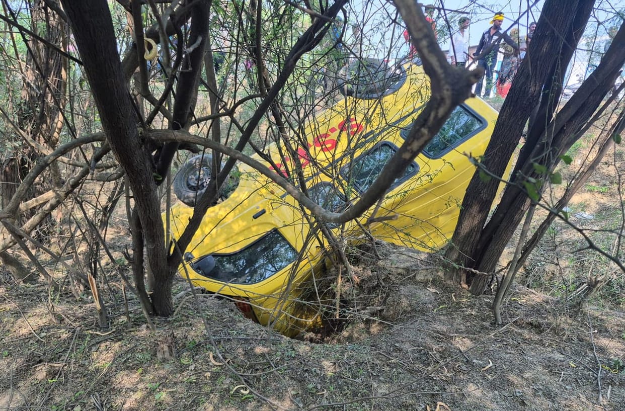 School van overturns in ravine, 20 children injured