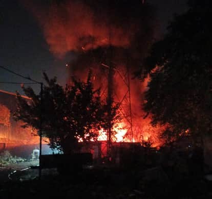 Massive Fire at Scrap Warehouse in Bhiwadi; Drum Explosions Trigger Panic in Residential Area