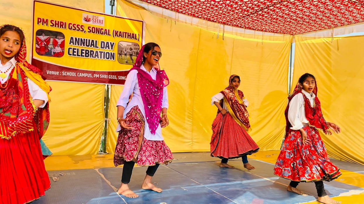 Ragini and solo dance performances mesmerized the audience.