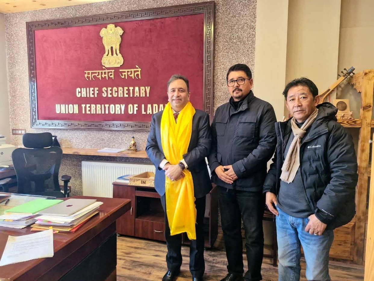 Leh, Tashi Gyalsan, Advocate, Meet Chief Secretary, Aashish Kundra