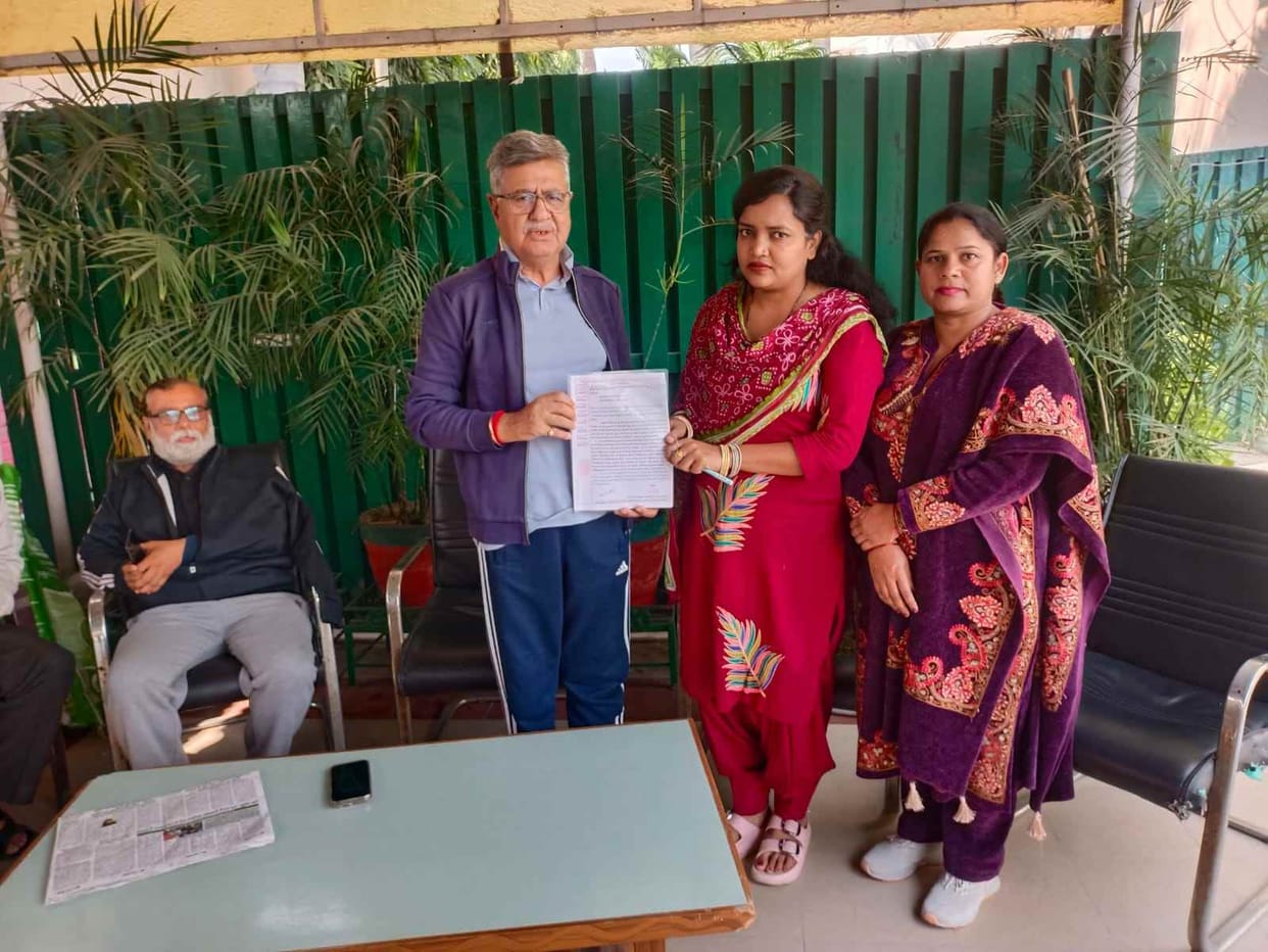 Hukata submitted a memorandum regarding job security.
