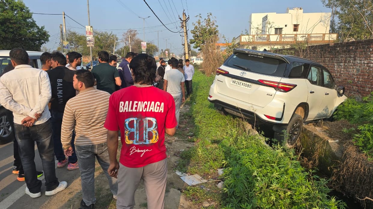 Retired CRPF personnel crushed by Fortuner while on duty in Delhi