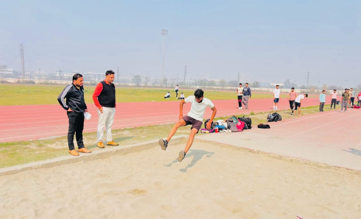 Anshika and Gurmeet became the best athletes in the annual sports competition.
