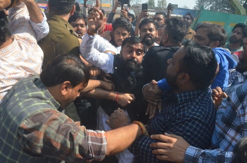 BJYM burns effigy in protest against Bharat Mandapam incident, clashes with police