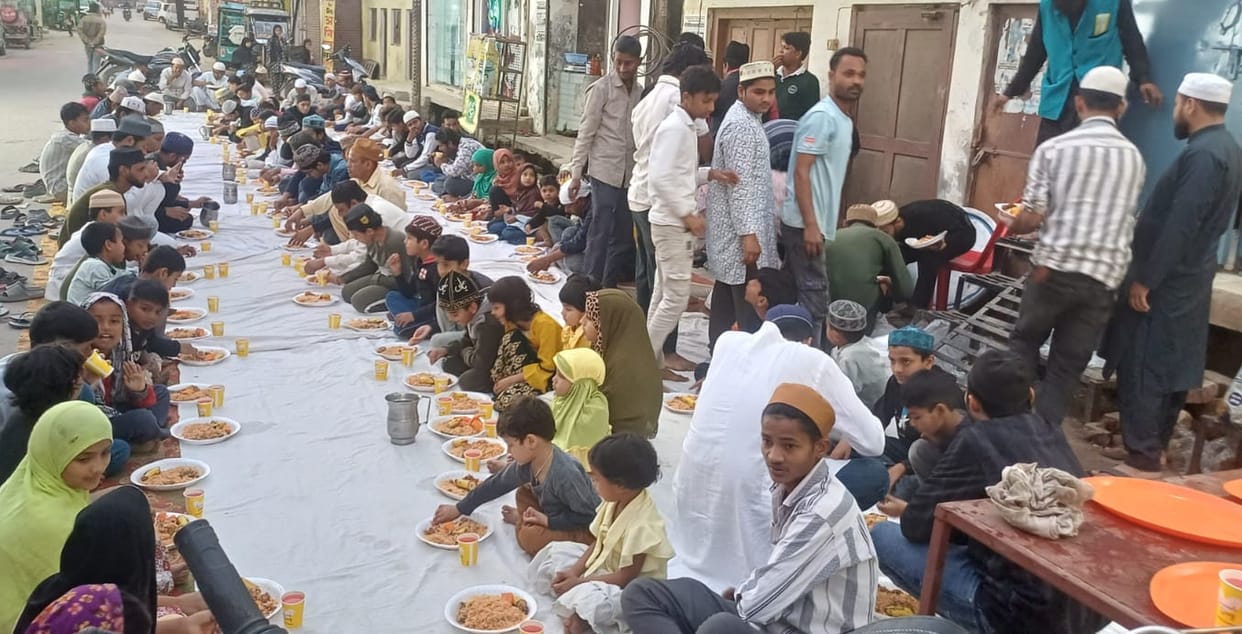 On Yom-e-Visaal, an Iftar for the Ahl al-Bayt was organized.