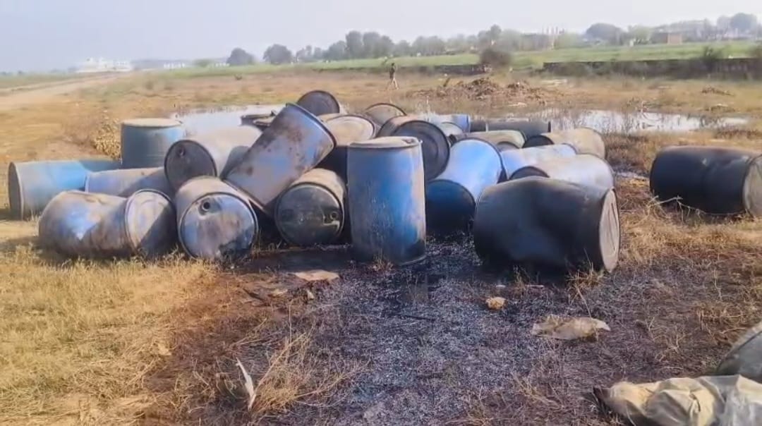 Fearing an investigation, drums of dimethyl sulfate were thrown away, releasing toxic fumes.