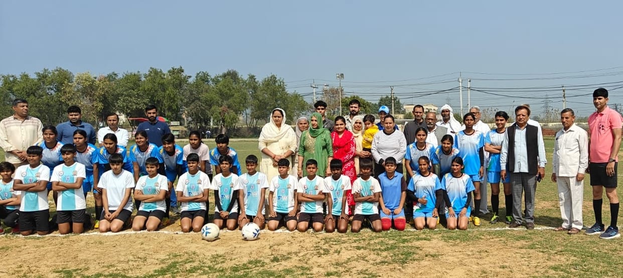 Women's Football Championship begins, Delhi team wins first match