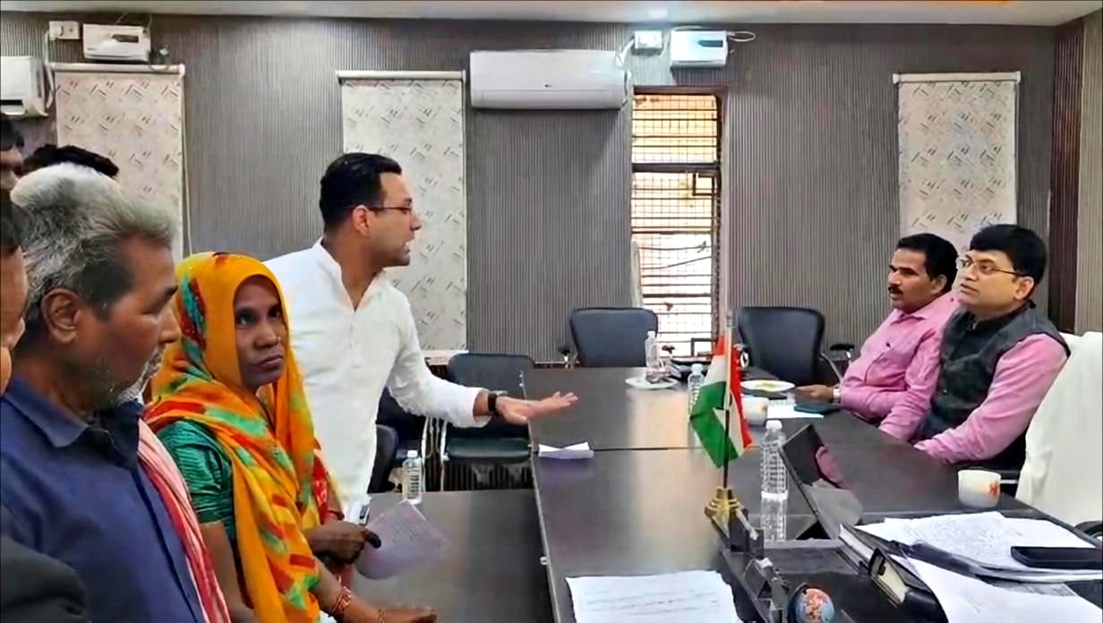 Former MLA got angry at BDO on Tehsil Day