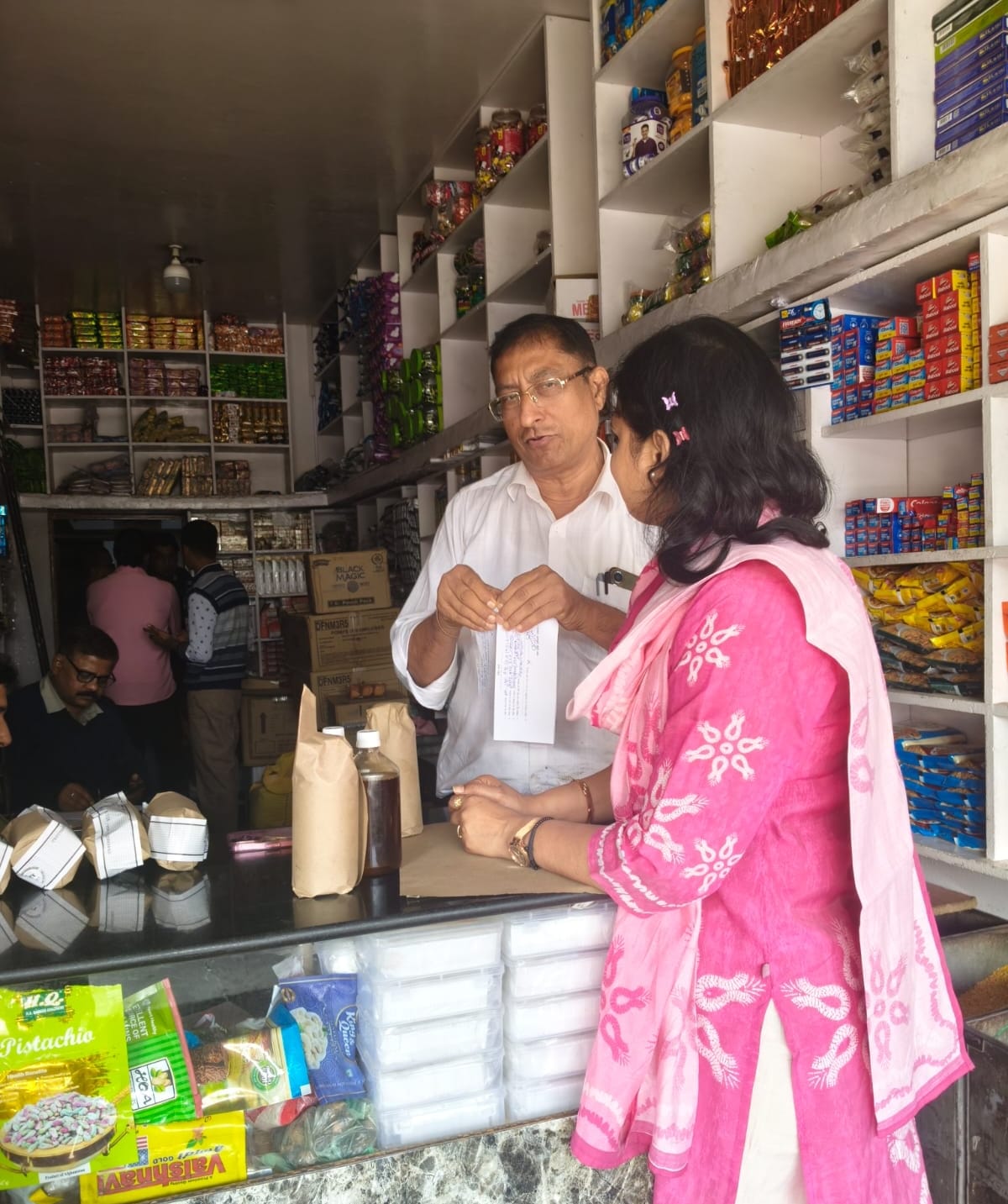 Rice bran oil mixed with artificial colour was being sold in the name of mustard oil, FIR registered
