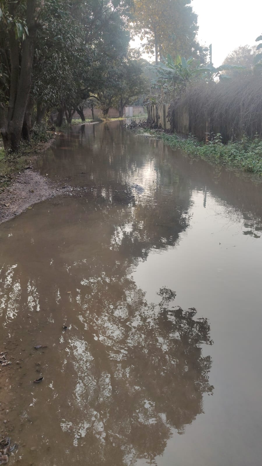 Water flowing on the road due to minor cutting