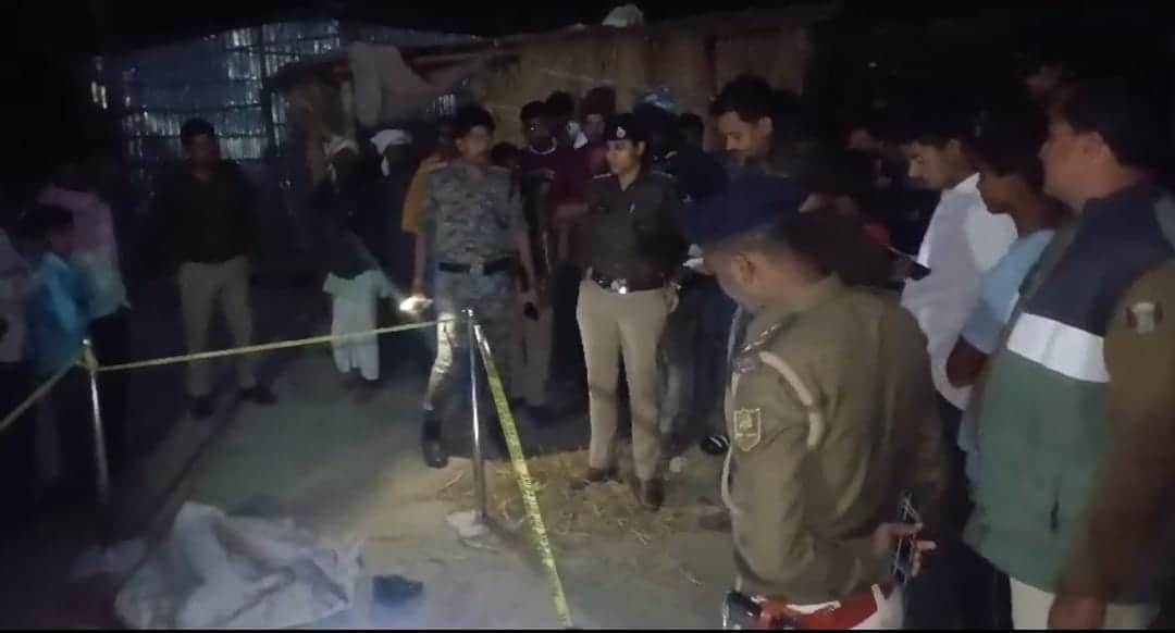 मौके पर मौजूद लोग