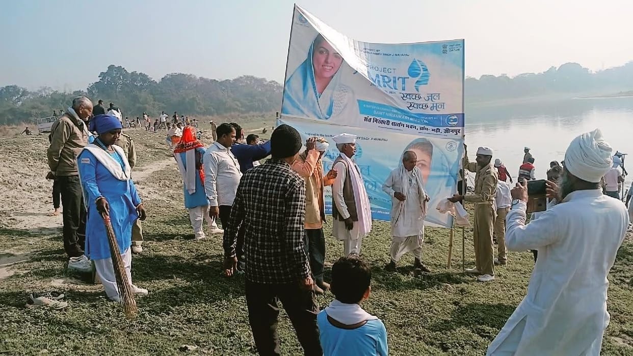 Cleanliness drive launched at Gomti Ghats