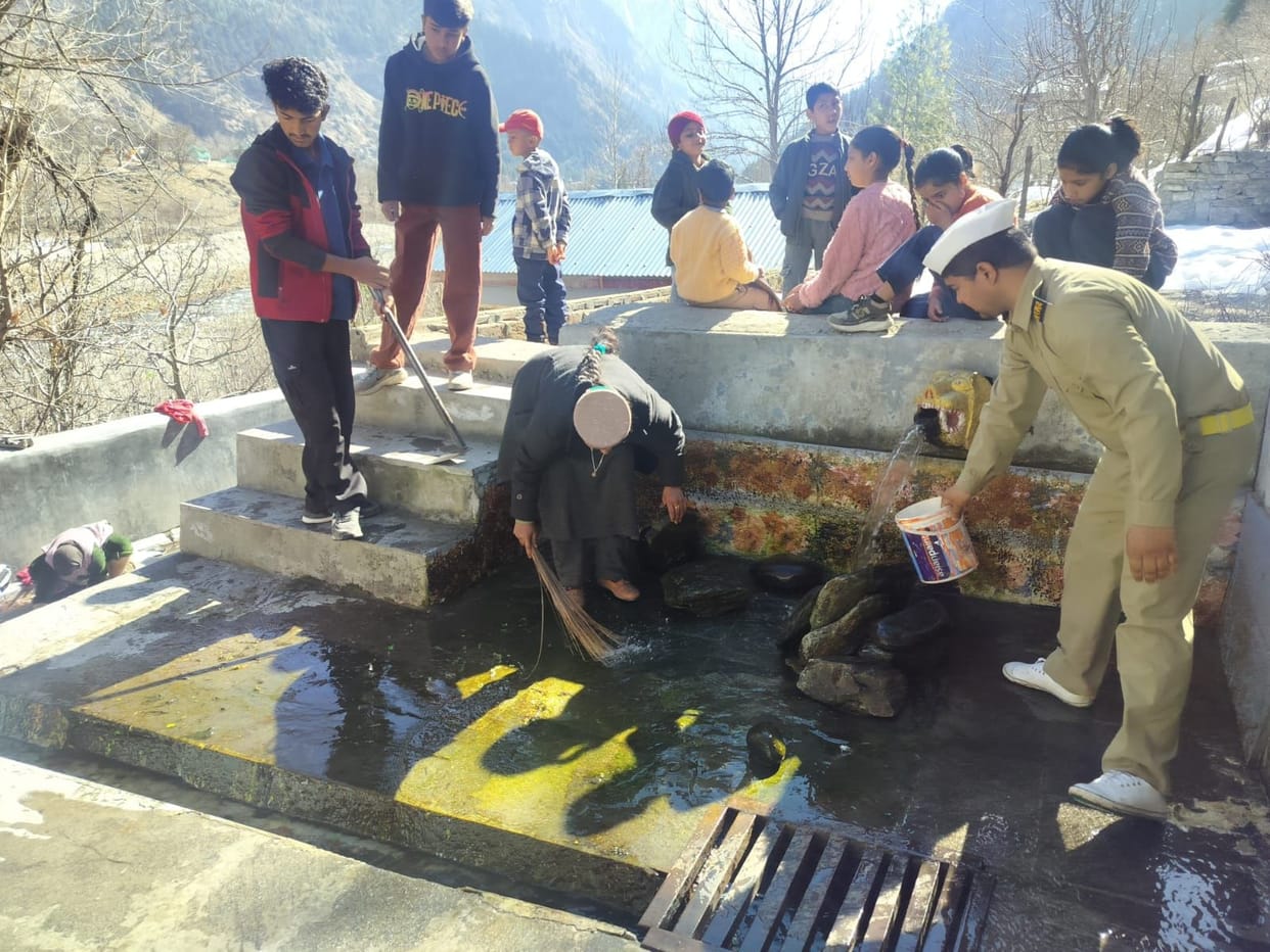 Cleaning of drinking water source at Daunala in Reckong Peo
