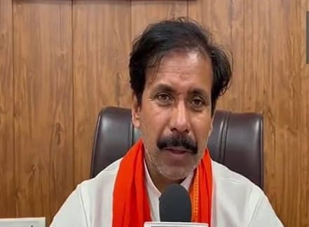 यूपी: योगी कैबिनेट के मंत्री बोले- साजिश के तहत नोएडा में भड़का विवाद, पाकिस्तान कनेक्शन की भी हो रही जांच