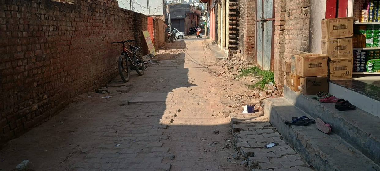 Interlocking work, development bricks become loose