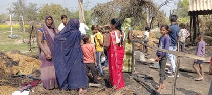 Two cattle died in fire, four got burnt