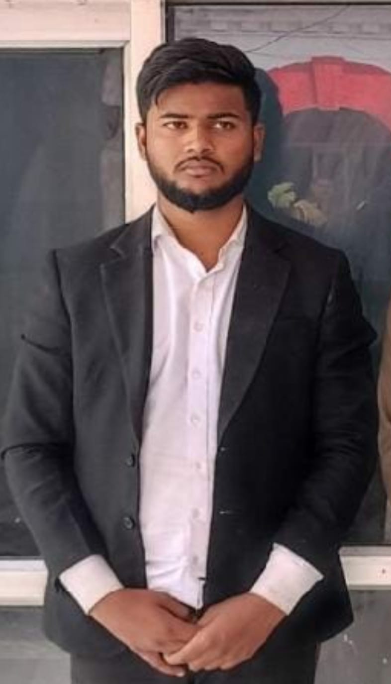 A young man dressed as a lawyer arrived at court and was arrested