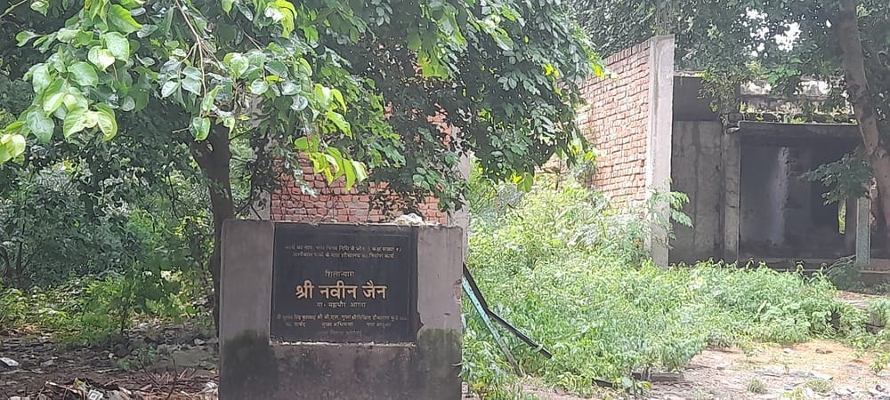 What kind of development is this: Toilets have been waiting for a roof for six years.