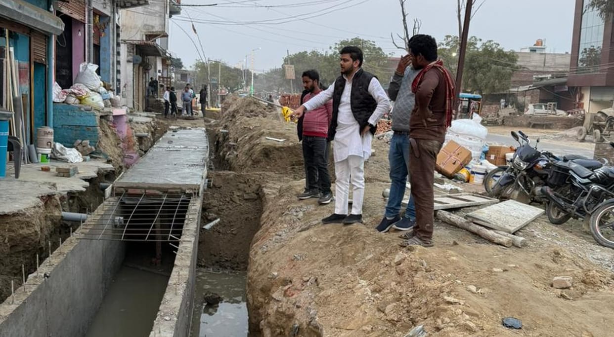 Construction of the drain has started from Itwa Square to Gaura Road