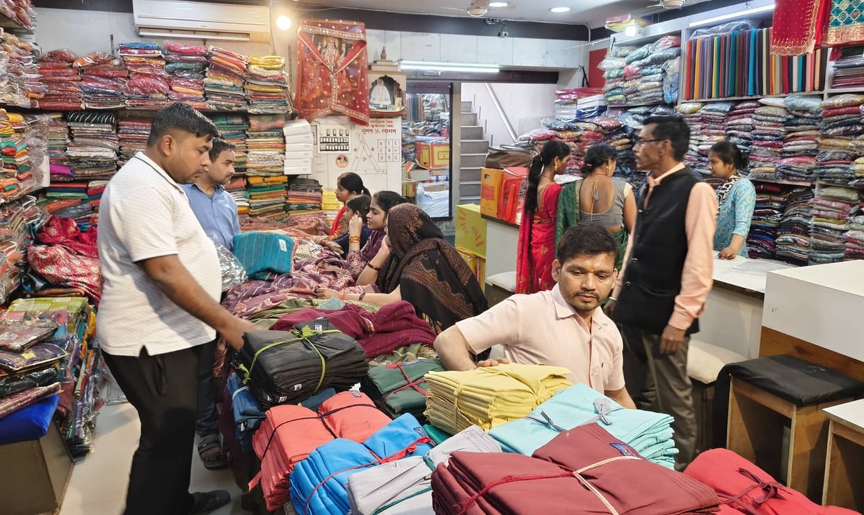 Demand for herbal gulal and tank pichkari