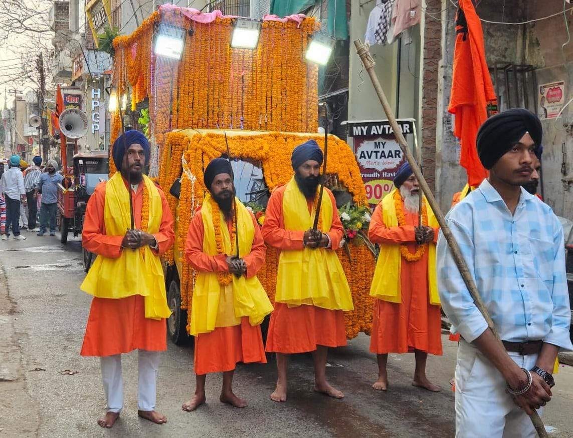 Artists performed on the occasion of Guru Gobind Singh's Prakashotsav.