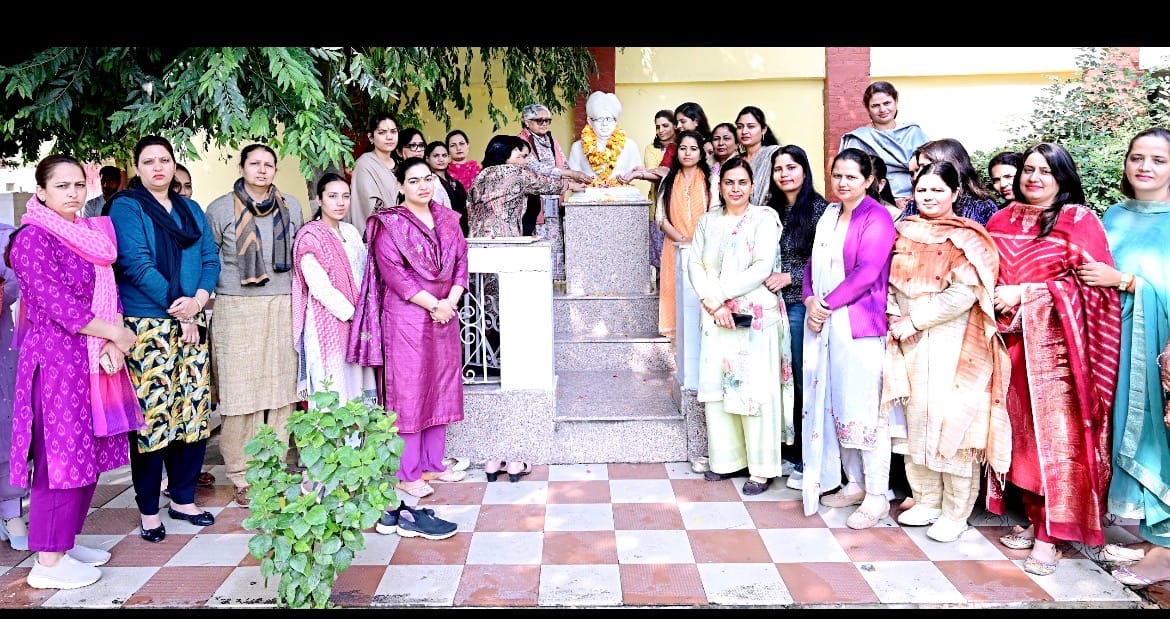 Chaudhary Tikaram's birth anniversary celebrated at Tikaram Girls College