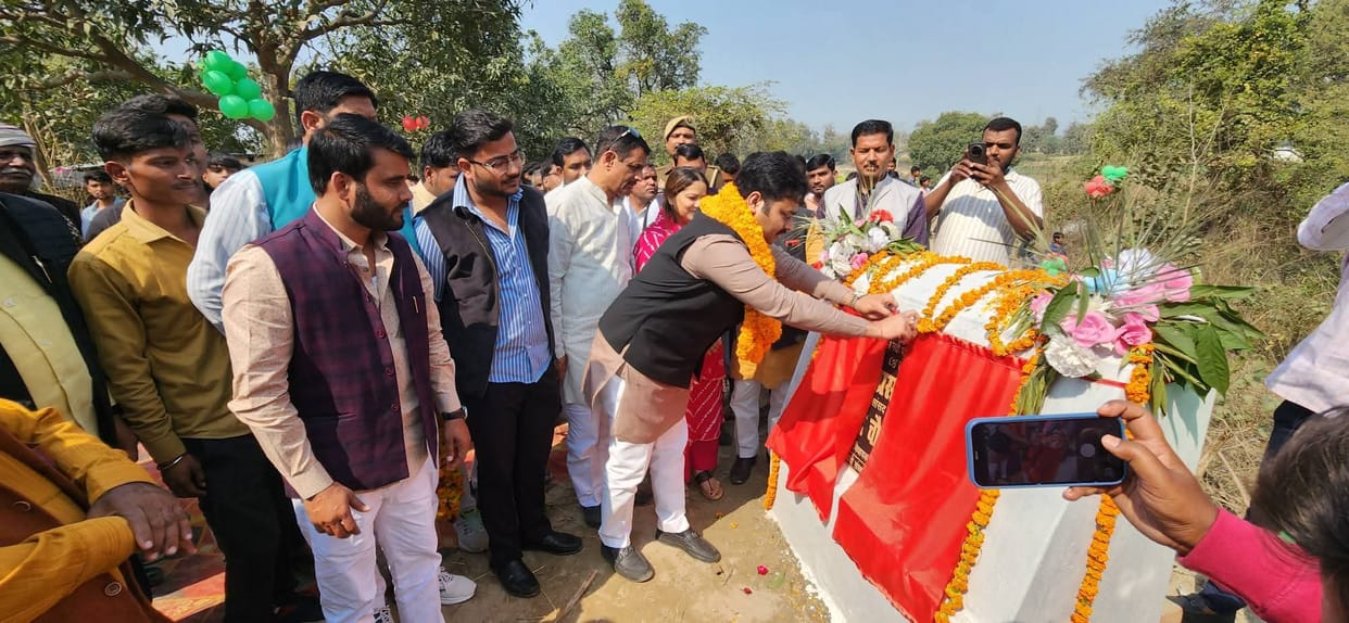Inauguration of the pontoon bridge over the Manorama River