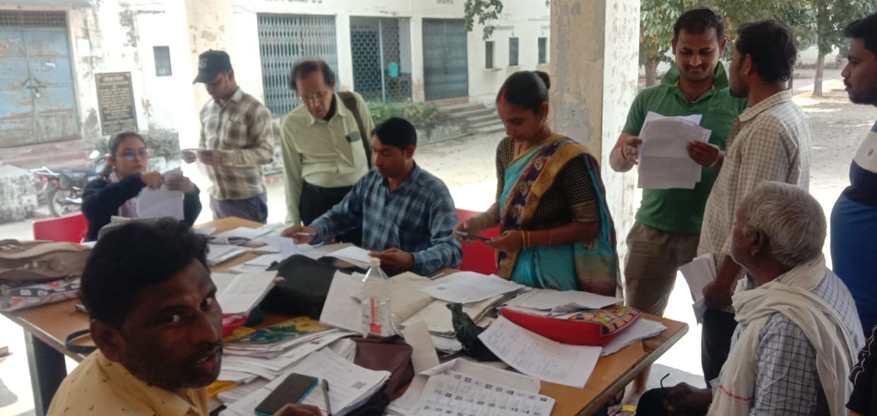 1,200 people claimed to be voters in a special campaign.
