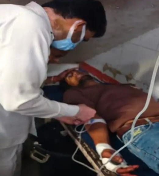 Student returning from exam beaten up, stabbed in hand with sword