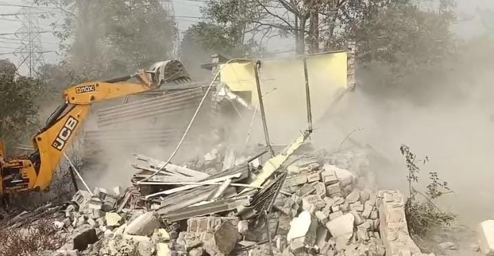 बुलडोजर एक्शन