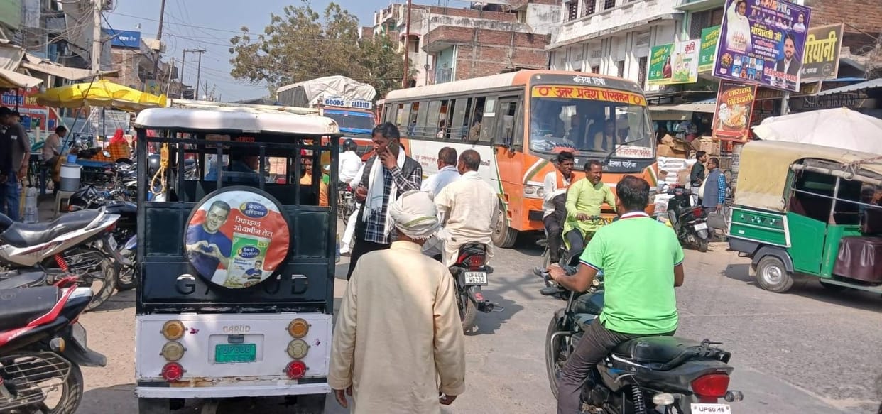 1.80 lakh people in six municipal councils are facing traffic jams due to encroachment