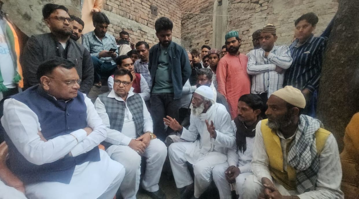 Congress delegation met the victims of Rudayan incident