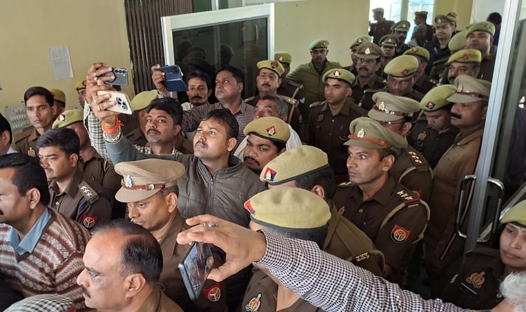 Three arrested in advocate murder case, SP office surrounded, protest