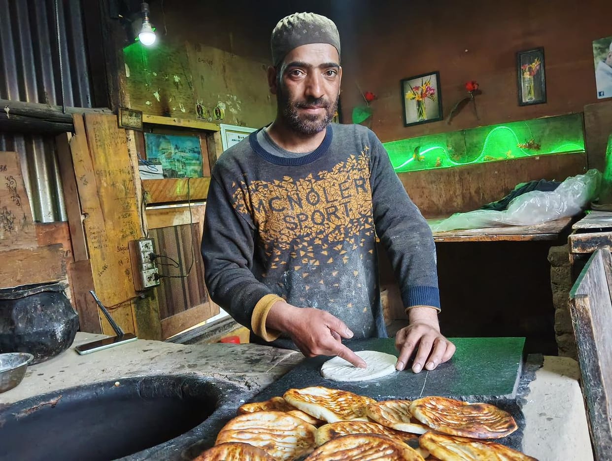 Srinagar, Sayar Ahmed, Shopian Boy, Sale Bread at Half Price, Ramzan