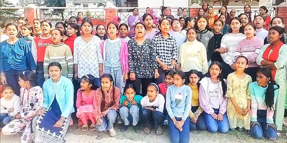 Uproar over merger of girls' school in Dehra, students and parents open front