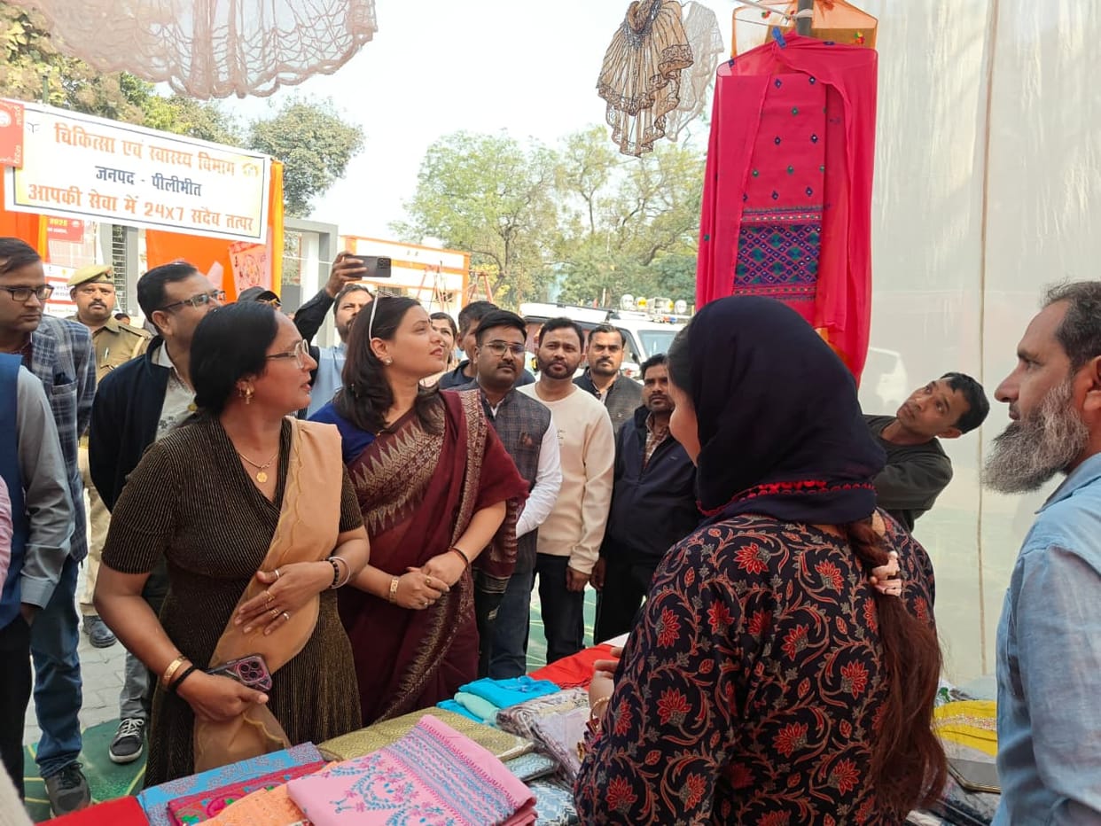 Saras Mela: Women from 51 groups set up 40 stalls, products got a platform, buyers gathered