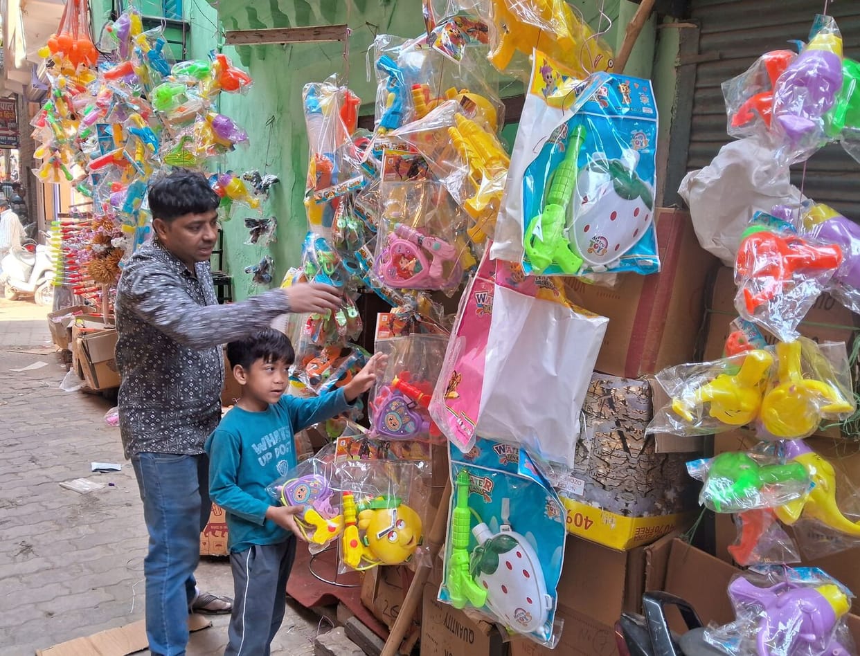 Gulal will fly from Bhole Baba's trident on Holi.