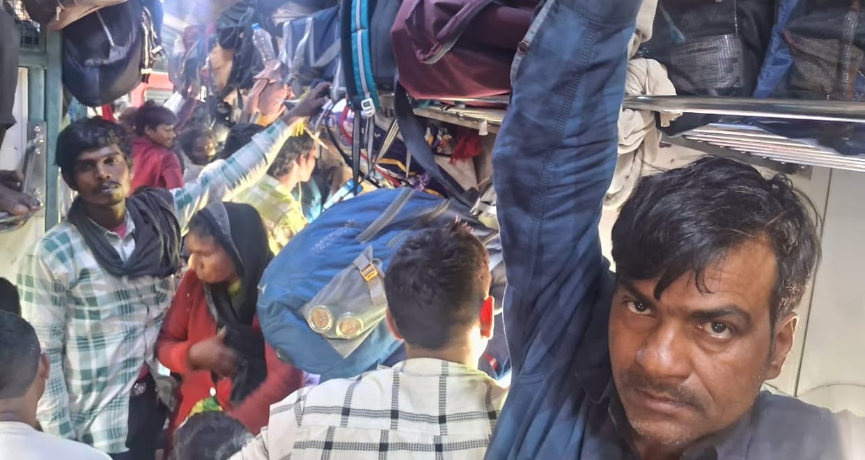 Seats 99, passengers 400, chaos in the general coach