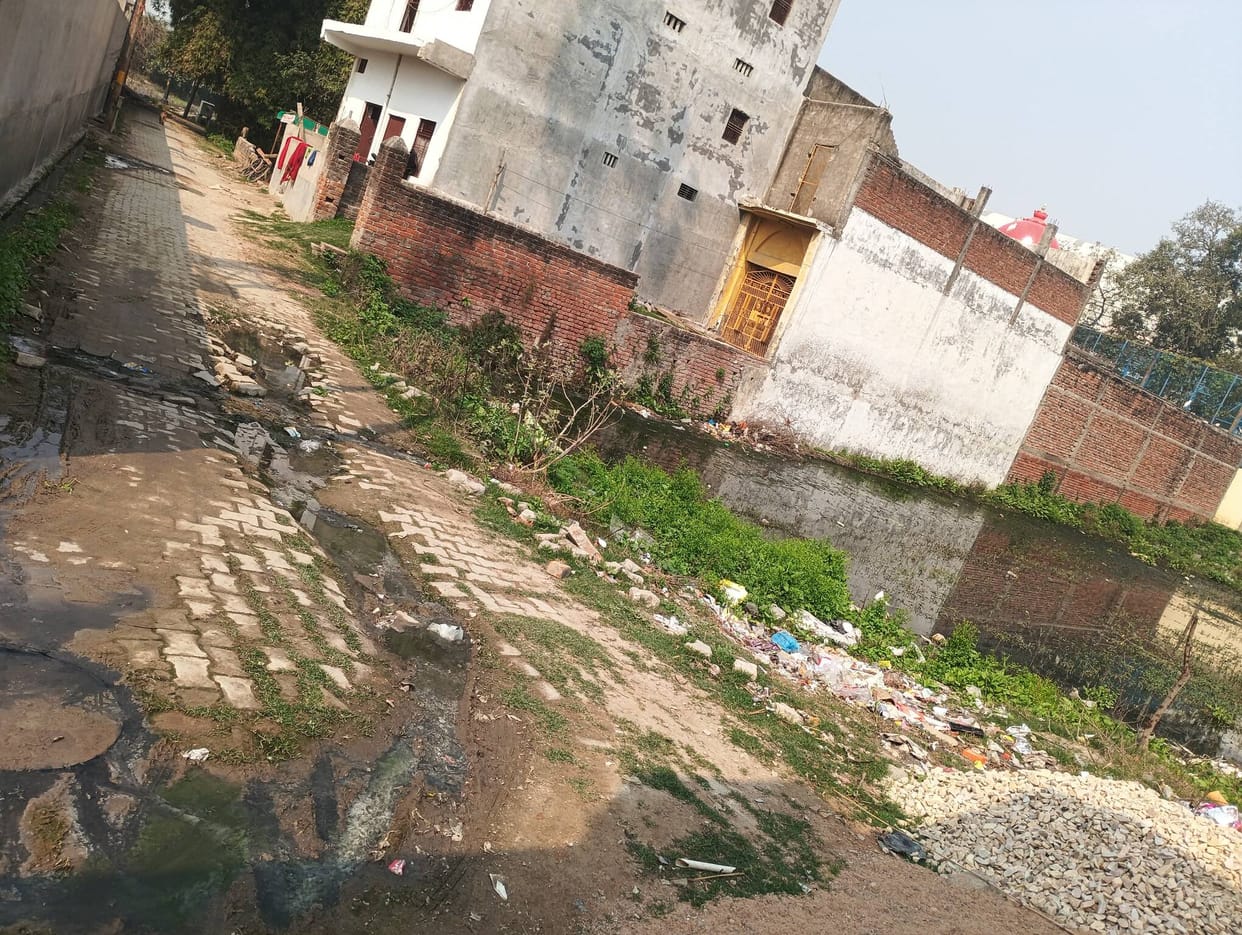 Sewer and broken roads on Maniparvat Road have become a problem
