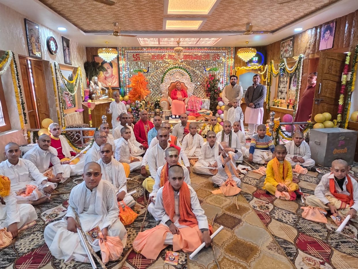 20 thousand devotees visited Balyogi