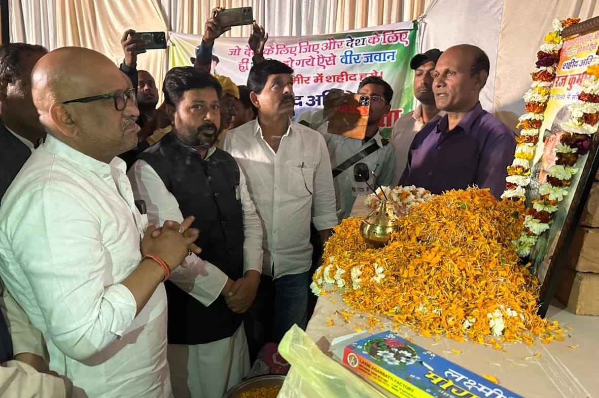 A financial aid of one crore should be given to the family of Agniveer Dheeraj: Ajay Rai