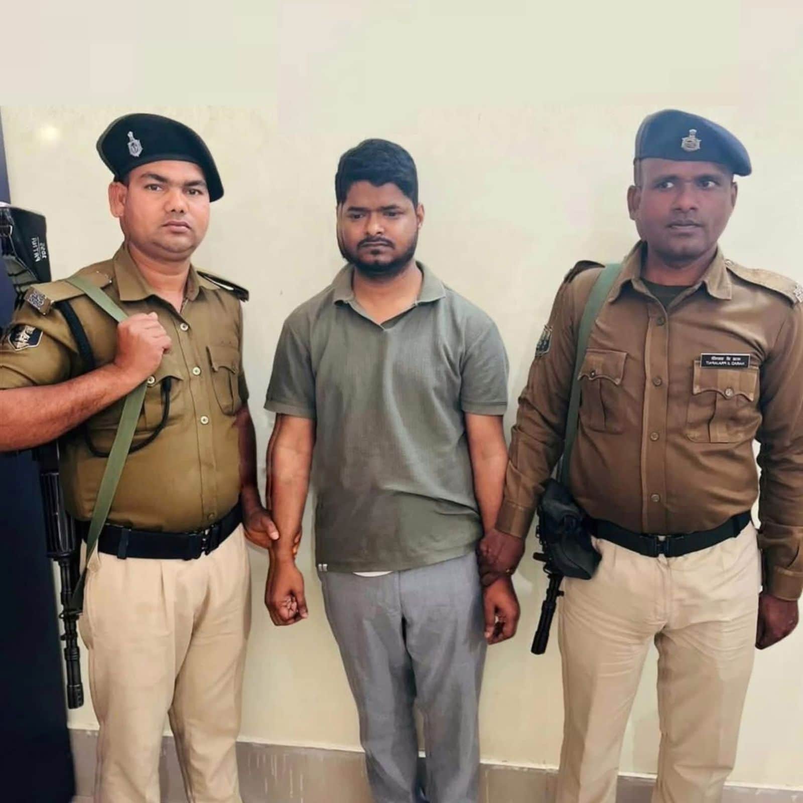 आपूर्ति पदाधिकारी राजेश कुमार भगत को 10 हजार रुपए रिश्वत लेते गिरफ्तार