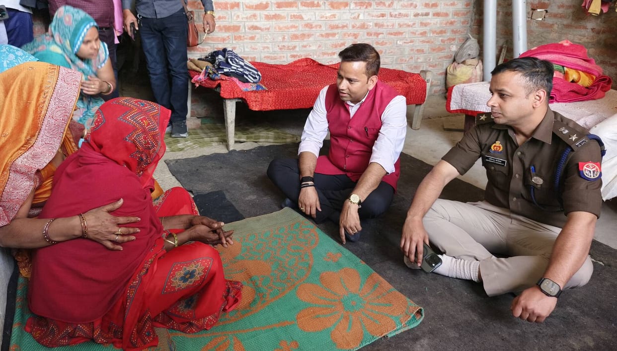 A residential land certificate was received by the family of Agniveer Dheeraj Gupta