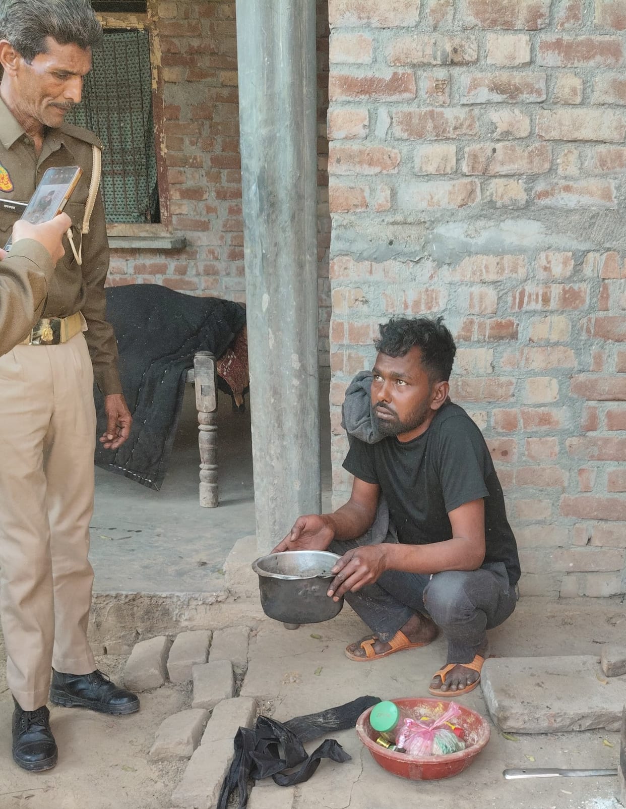 The accused who hunted peacock and cooked its meat was arrested.