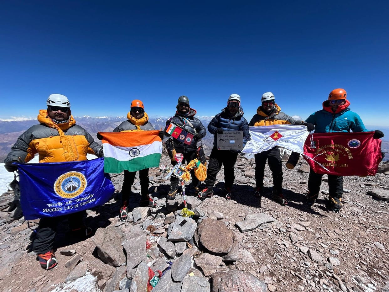 Srinagar, Nehru And Jawahar Institute, Mountaineering Teams, Reached Mount Aconkagua