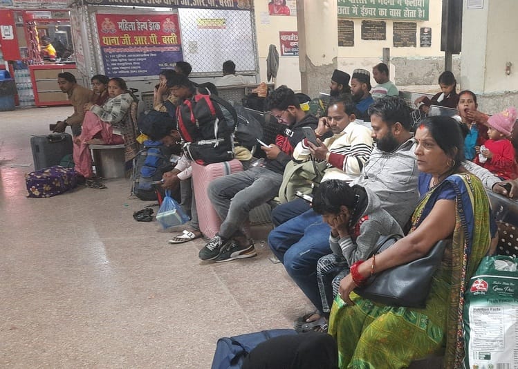 Three express trains were cancelled, leaving passengers worried.