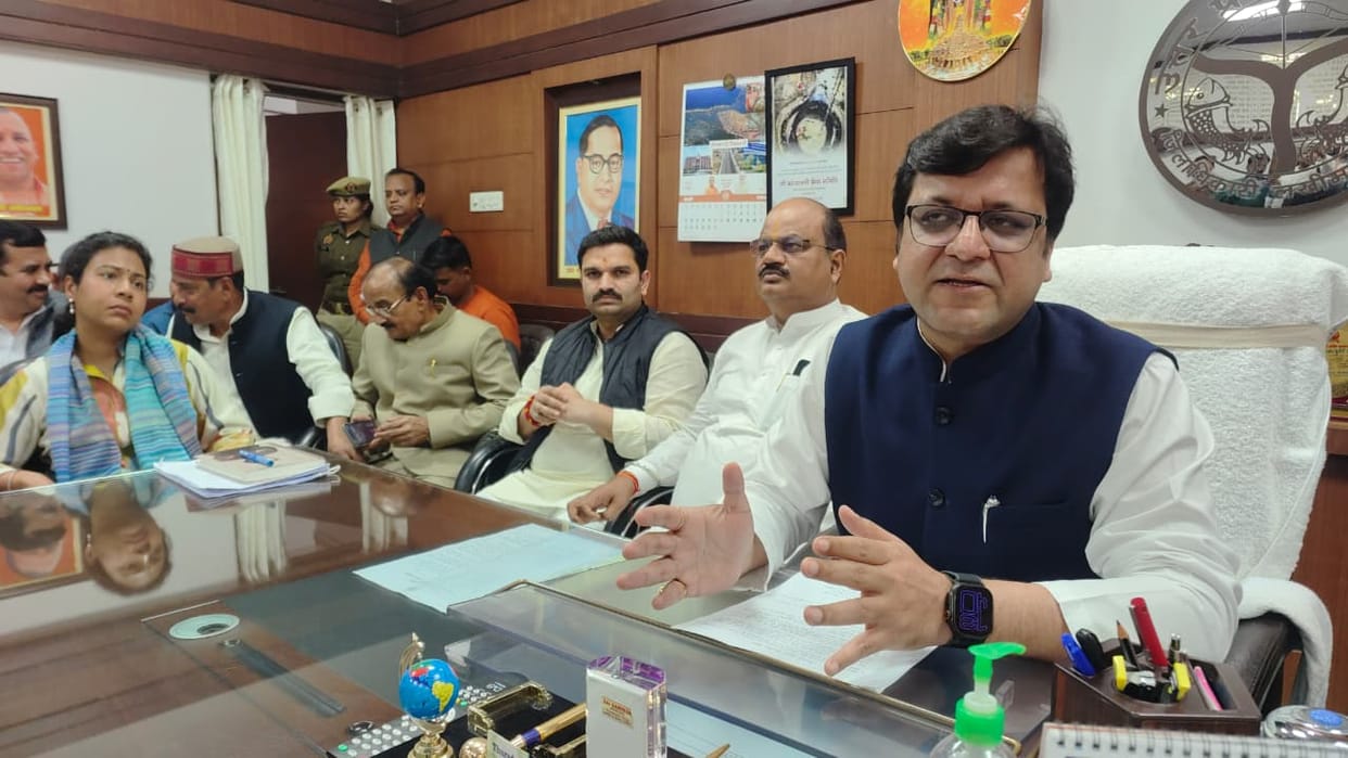 From Anganwadi to Medical College, every project should be completed on time